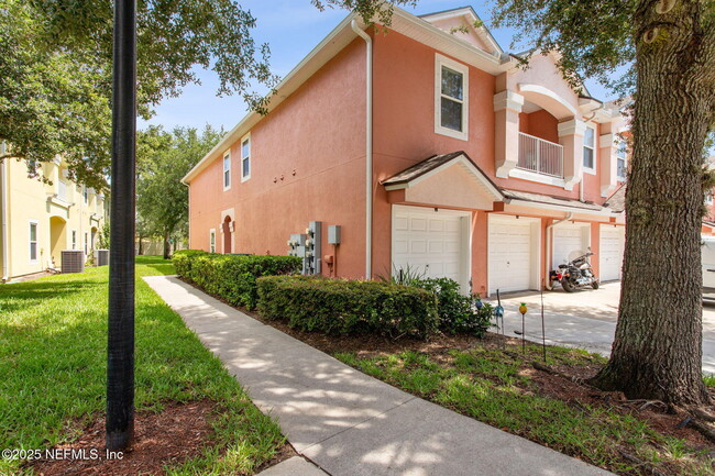Building Photo - 13785 Herons Landing Way