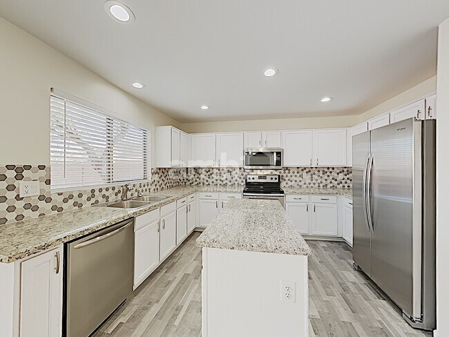 Building Photo - 15796 W Mohave Street