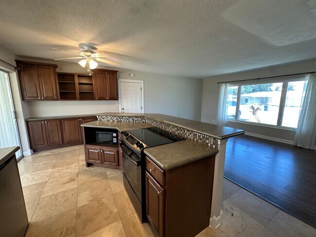 Building Photo - 6439 Georgia Ave