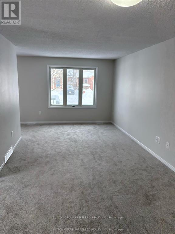 Photo du bâtiment - 331 Simpson Crescent