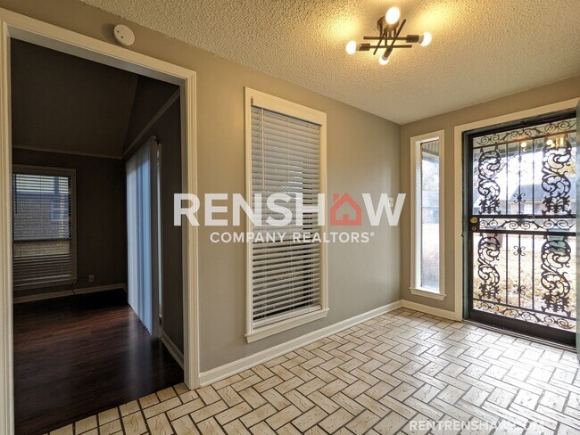 Foto del edificio - 6936 Briarhill - Modern Upgraded Bartlett ...