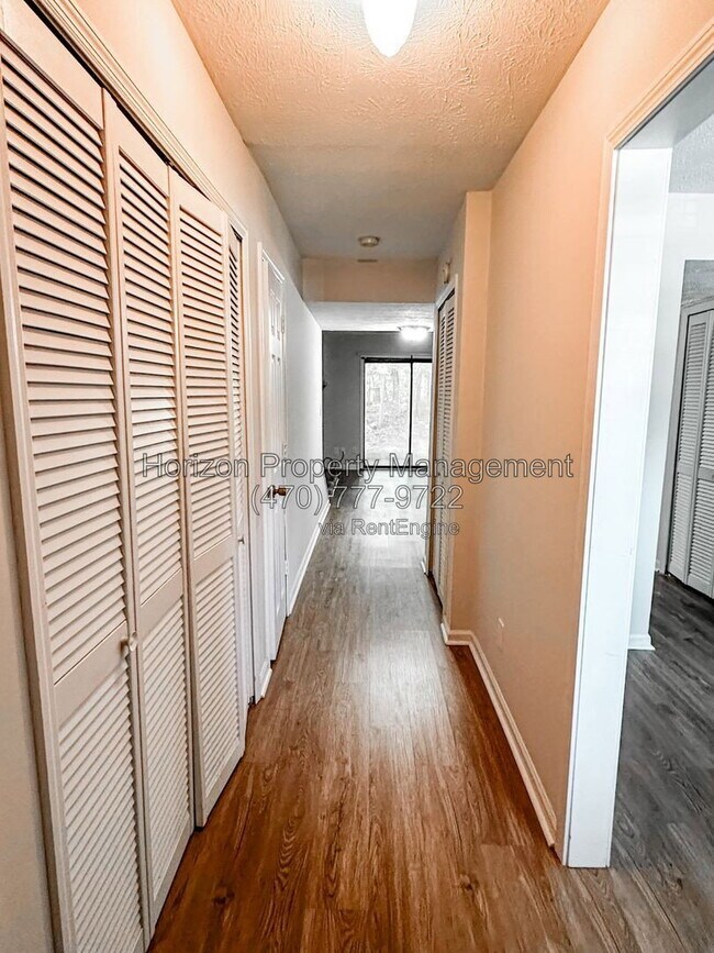 Foto del edificio - 2506 Hidden Cove Ct