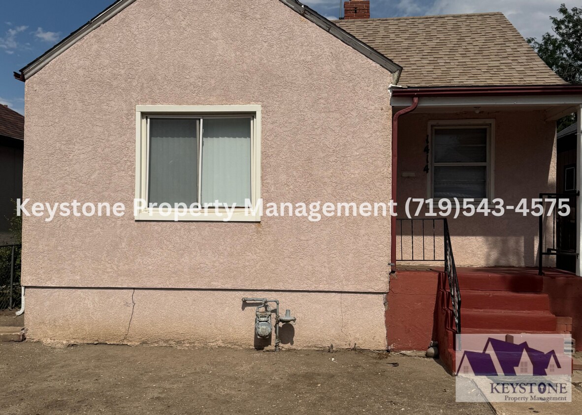 Primary Photo - Centrally Located - 3 Bedroom/1.5 Bath Hou...