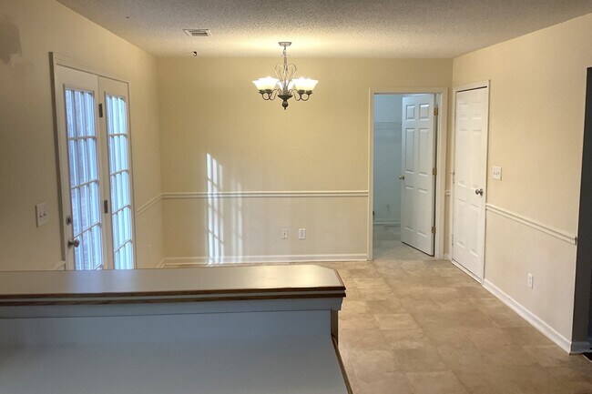 Building Photo - 50 Paces Landing Ln