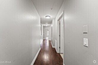 Building Photo - 5350 E Deer Valley Dr