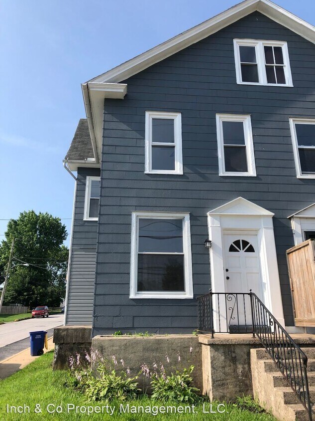 Primary Photo - 6 br, 1.5 bath House - 21 Pennsylvania Ave