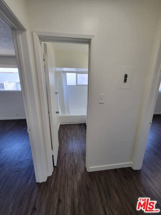 Building Photo - 3438 Mentone Ave