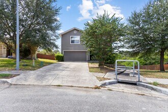 Building Photo - 10907 Cimarron Cove