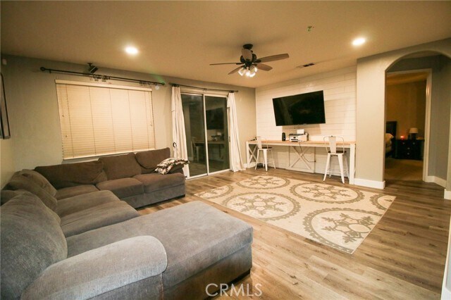 Primary Photo - 25250 Stepping Stone Cir