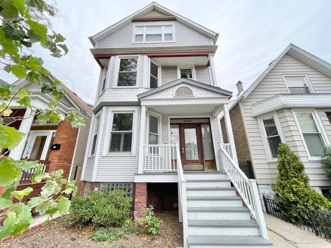 3448 N Damen Ave, Chicago, IL 60618 Townhouse for Rent in Chicago, IL