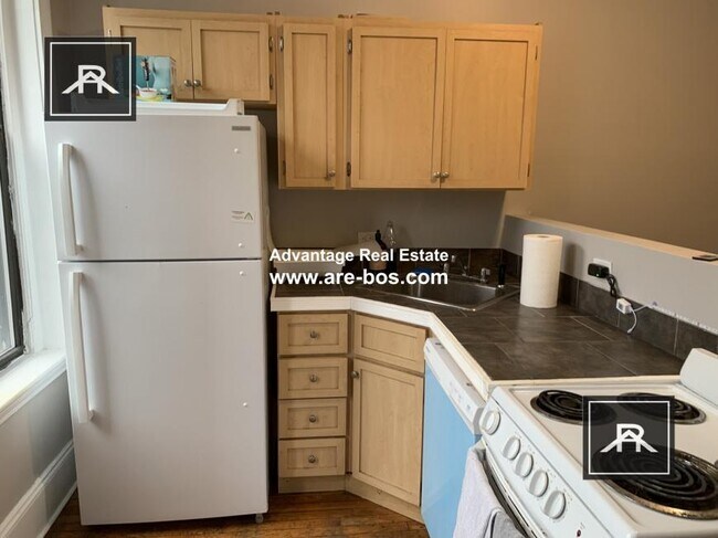 Foto del edificio - 4 bedroom in Allston MA 02134