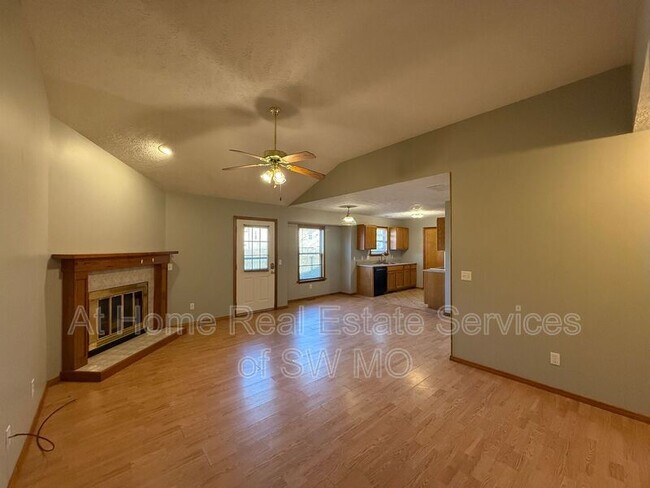 Building Photo - 4027 W Mesa St