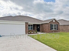 Building Photo - 7113 S Maple Ave