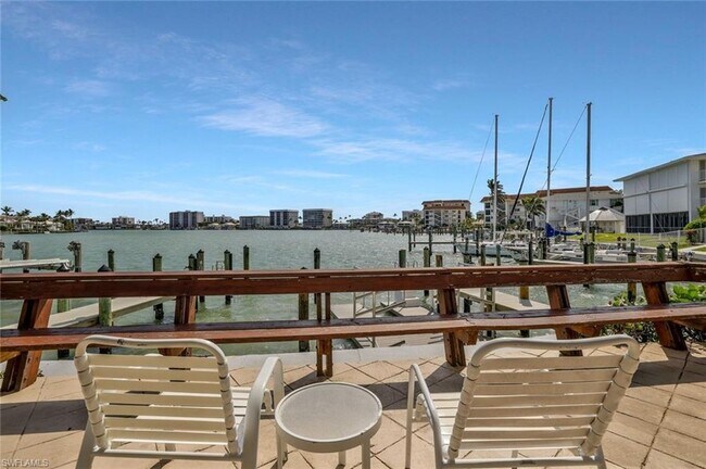 Foto del edificio - 354 Harbour Dr