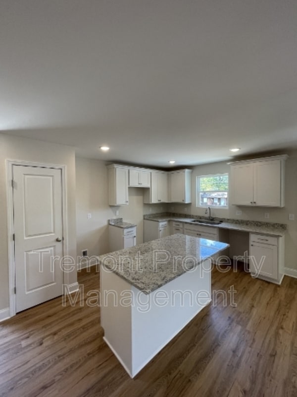 Photo - 1226 Sholar Ave House