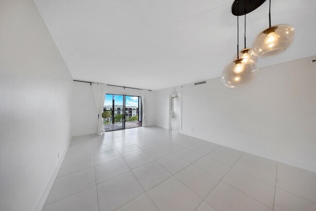 Foto del edificio - 2217 Cypress Island Dr