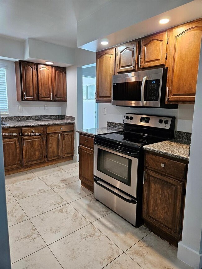 Foto del edificio - 10050 Broad Channel Dr