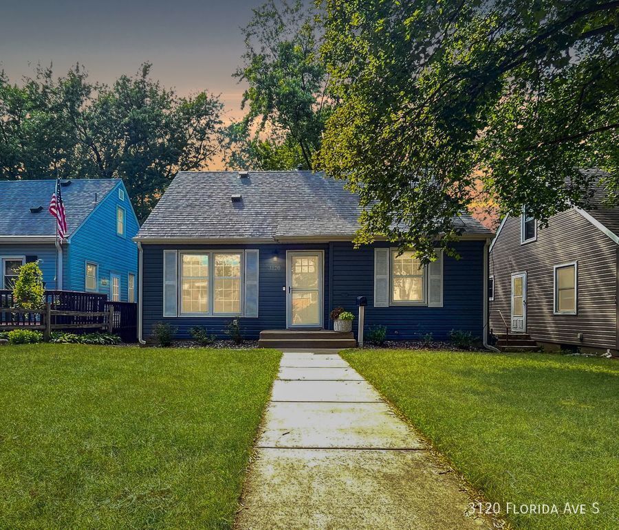 Foto principal - 3120 Florida Ave S