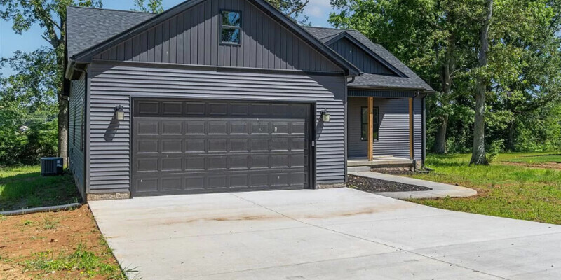 Primary Photo - 276 Middlebrook Ln