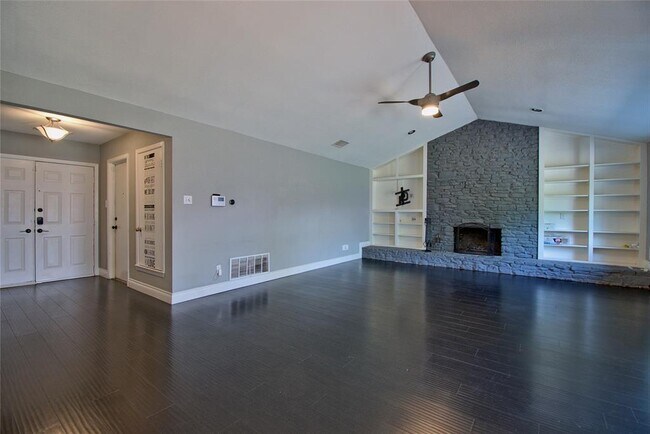 Foto del edificio - 8502 Danville Dr