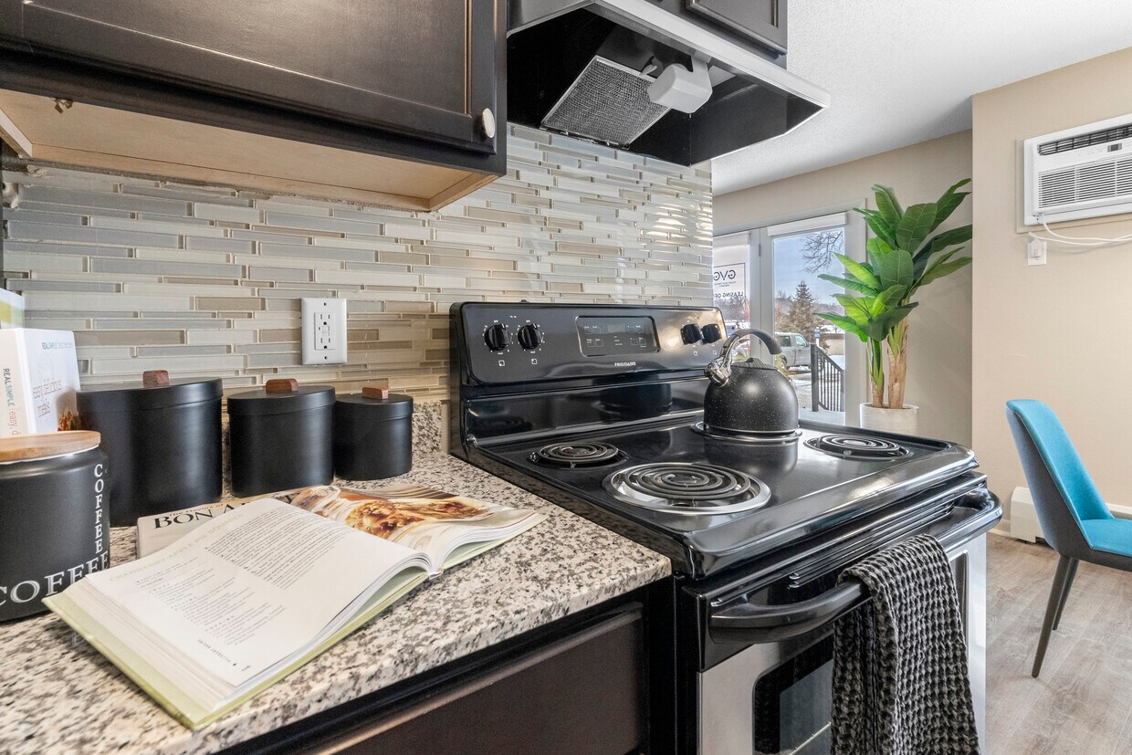 Golden Valley Greenway Apartments in Crystal, MN