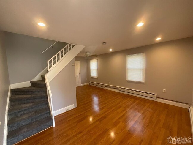 Building Photo - 1605 Parker Rd