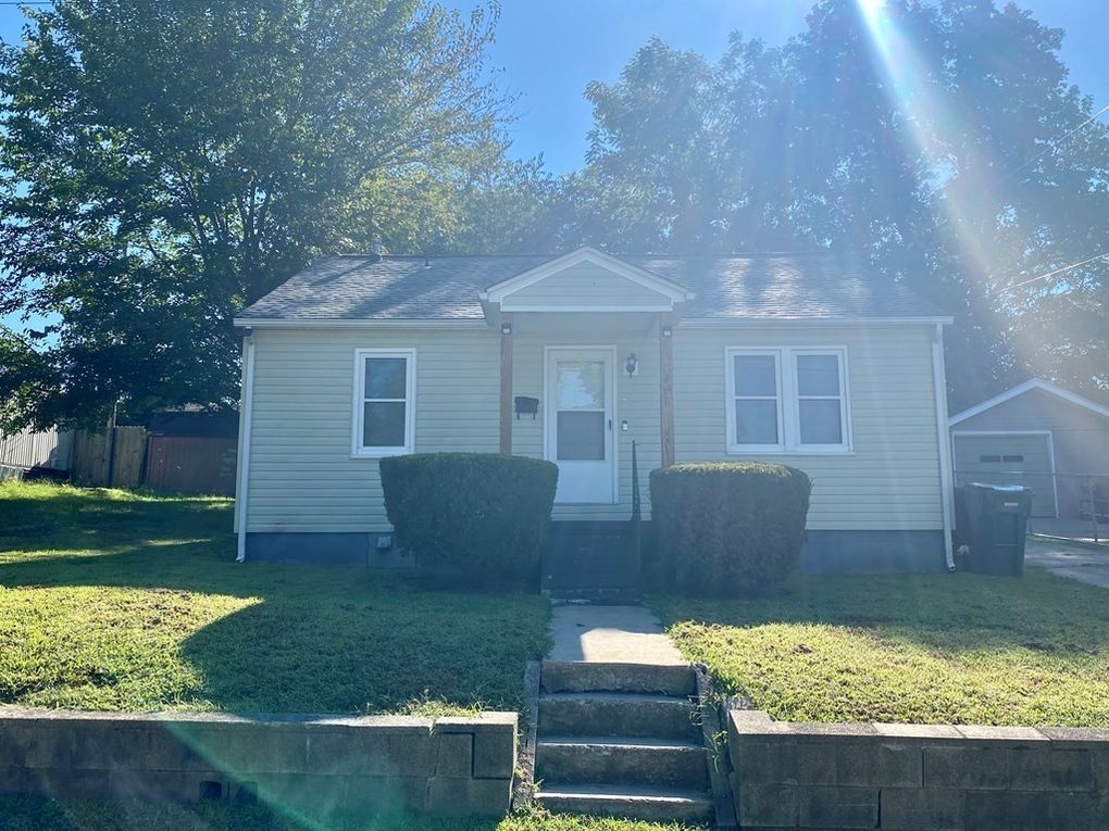 Primary Photo - 346 Dempsey St