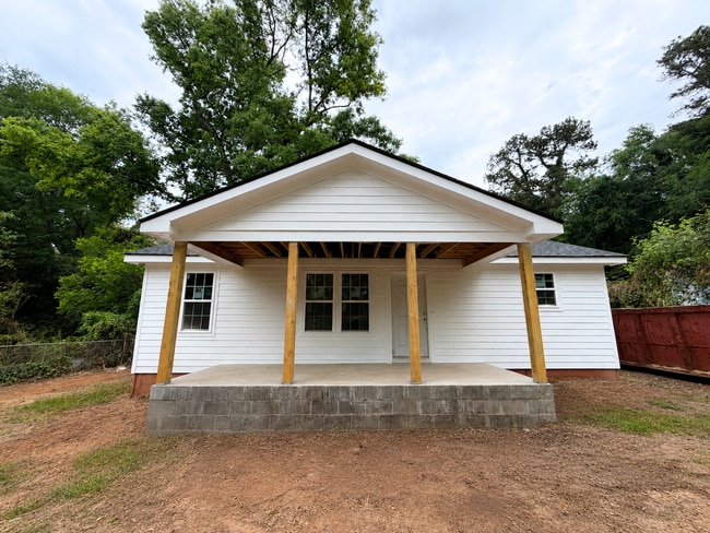 CHARMING COTTAGE AVAILABLE AUGUST OR JULY 2026! - CHARMING COTTAGE AVAILABLE AUGUST OR JULY 2026! House