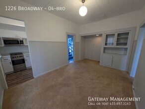 Building Photo - 1226 Broadway