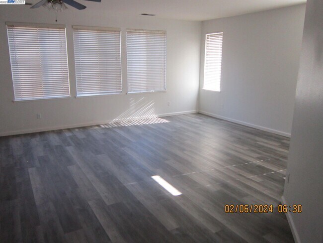 Building Photo - 1778 Daniel Dr