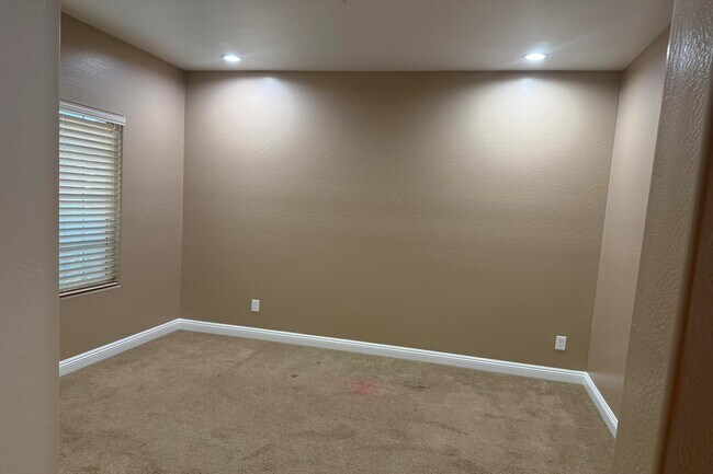 Building Photo - 10743 W Desert Elm Ln