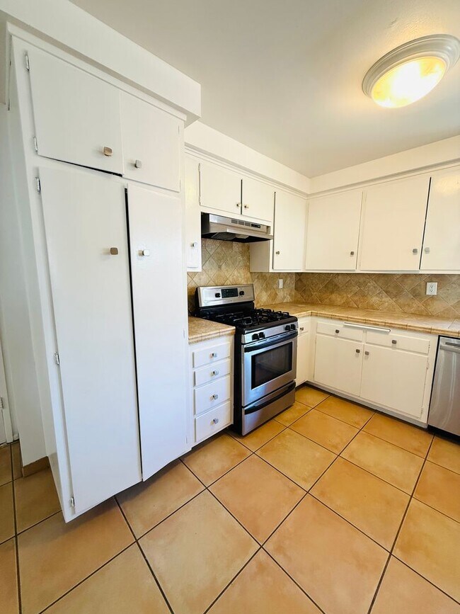 Foto del edificio - charming single-story 3-bedroom, 2-bathroo...