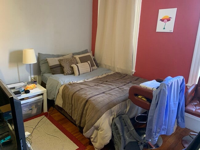 Foto del edificio - 72 Revere St