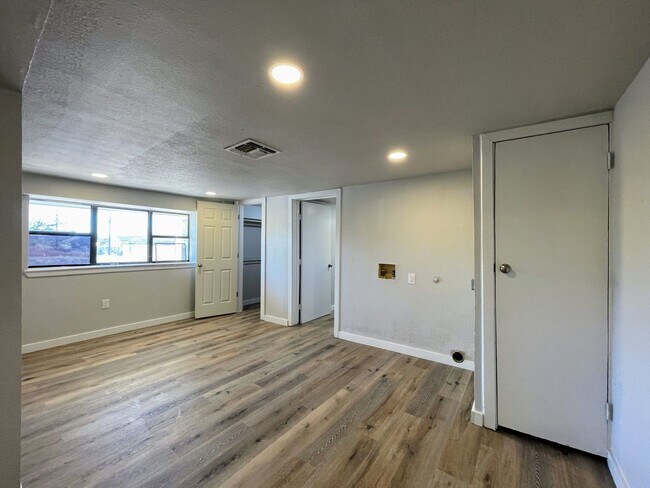 Foto del edificio - Built-Strong Big?Spring Residence – Durability Meets All-Season Comfort