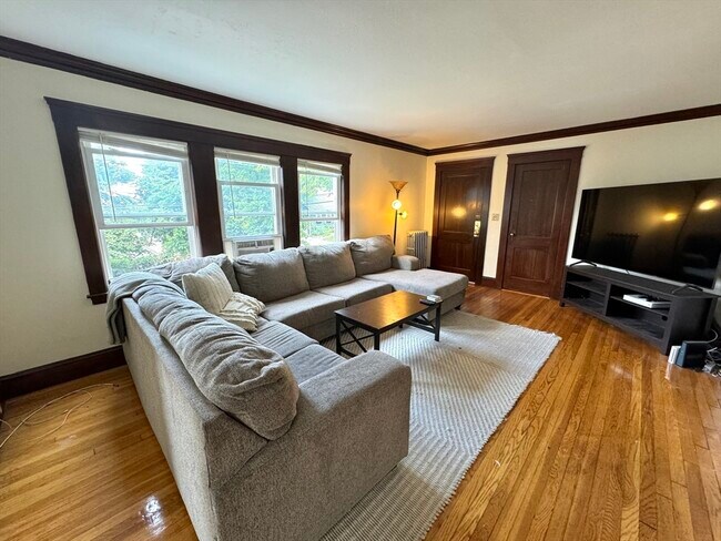 Foto del edificio - 69 Channing Rd