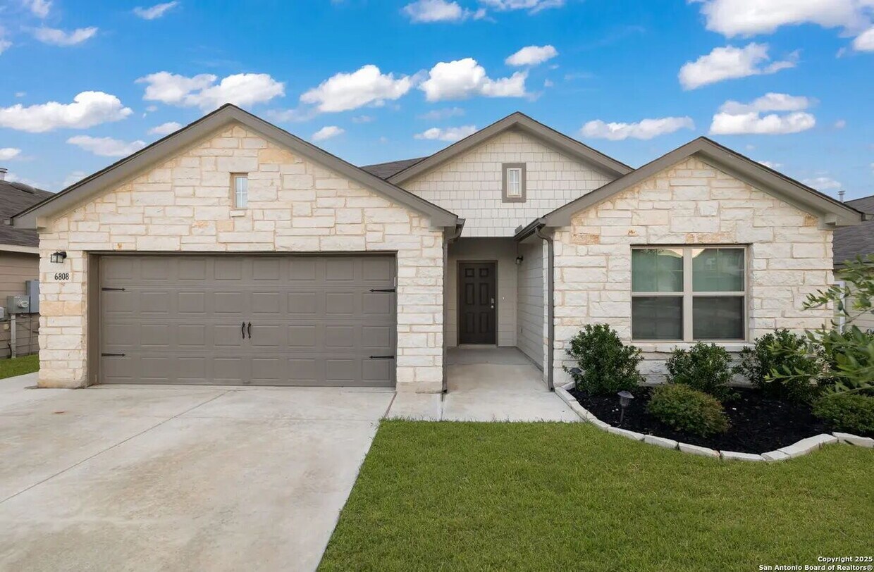 "Spacious 4-Bedroom Home in Converse with ... - "Spacious 4-Bedroom Home in Converse with ...