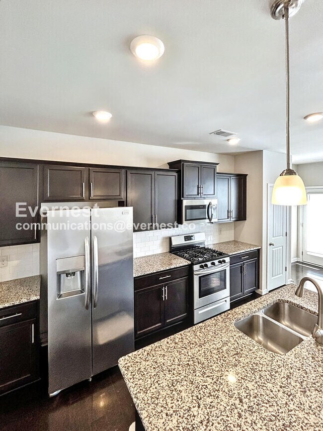 Foto del edificio - 4152 Grapevine Loop