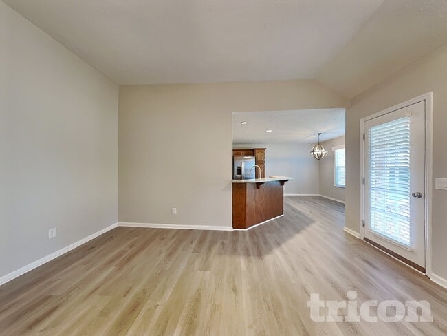 Building Photo - 146B Waterford Way