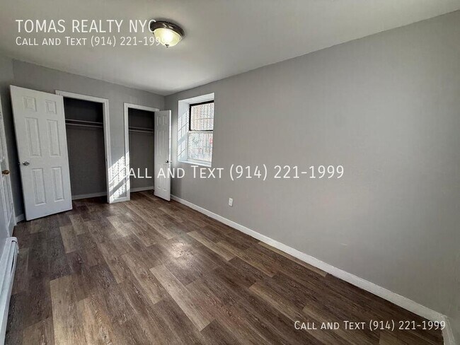 Building Photo - 998 Jennings St