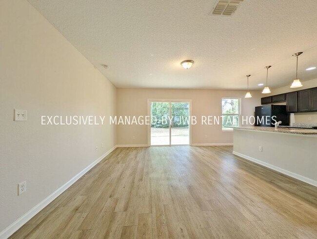 Building Photo - 3082 W 19th St