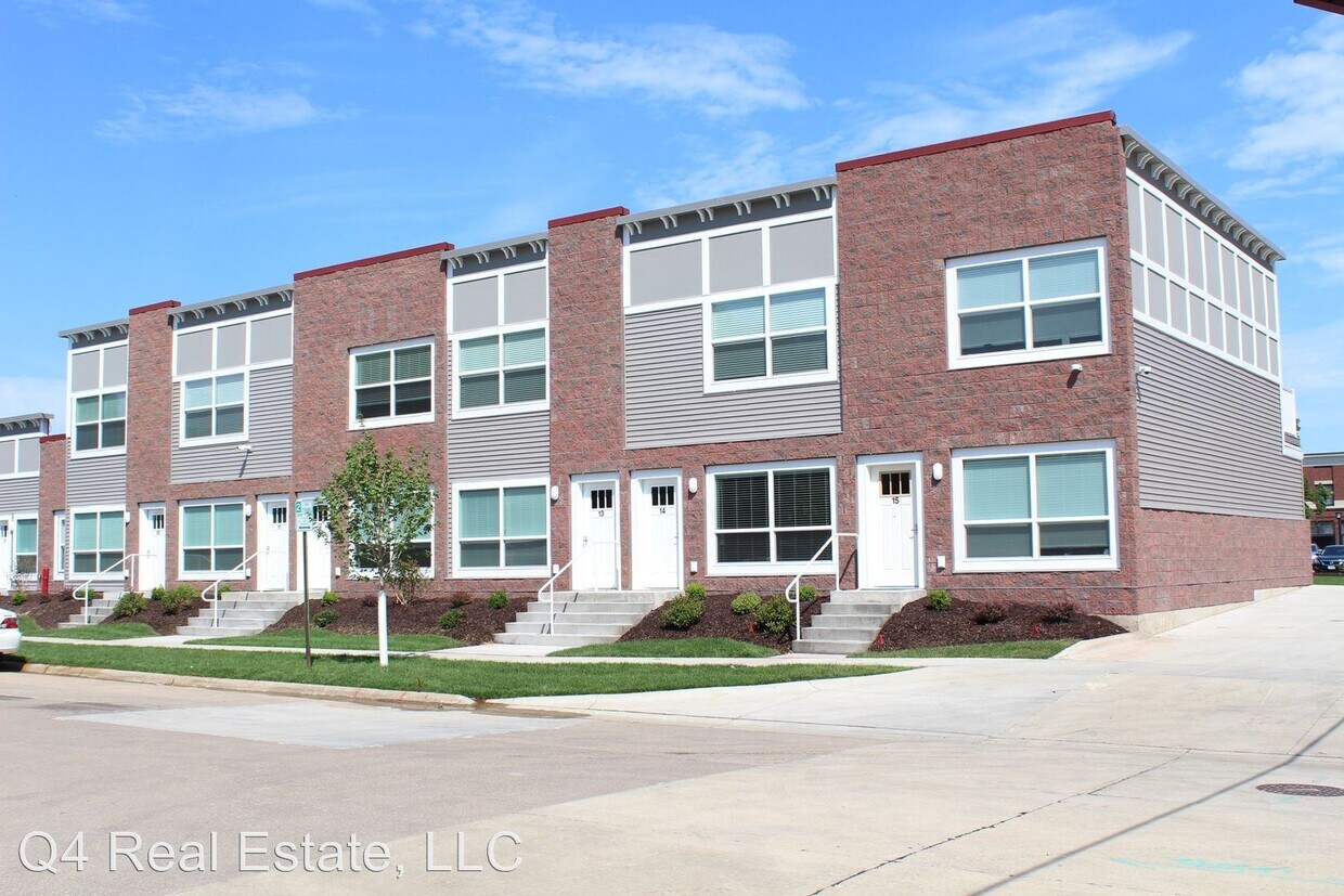 Primary Photo - 317 2nd St SW