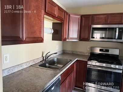 Foto del edificio - 2177 Cypress Dr