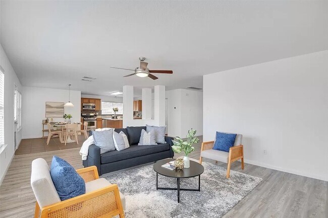 Building Photo - 9308 Liberty Crossing Dr