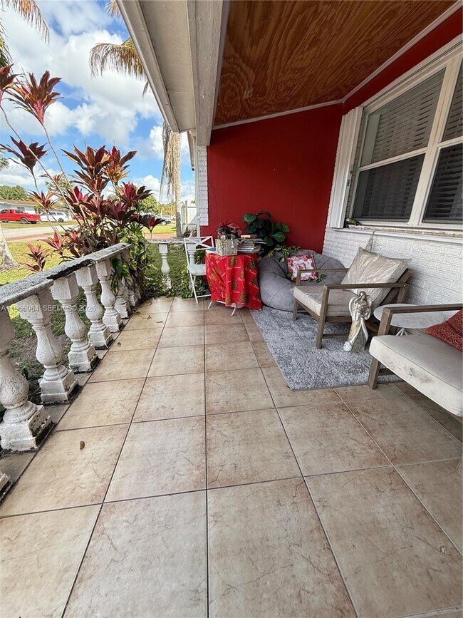 Foto del edificio - 7666 La Salle Blvd