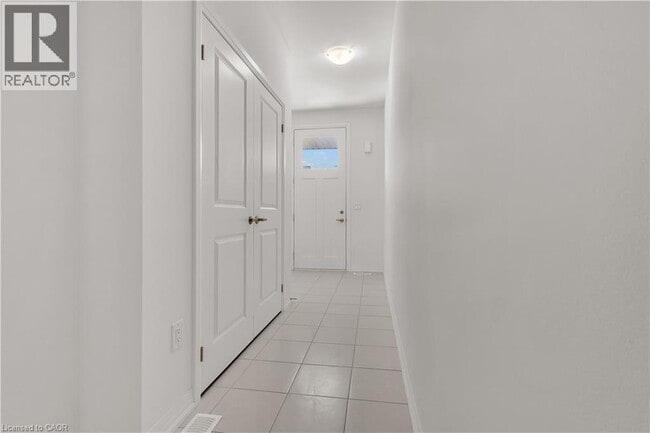 Building Photo - 474 Provident Way