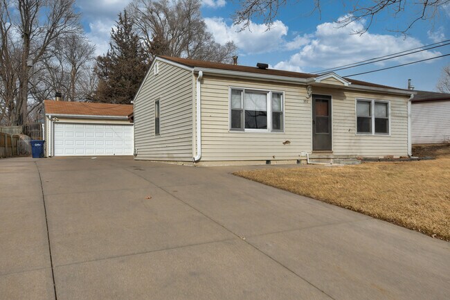 Foto del edificio - 3912 High Meadow Ln