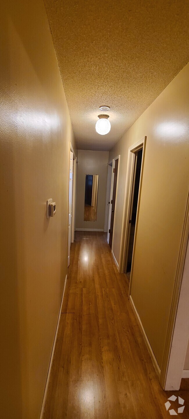 Apartments With Hardwood Floors