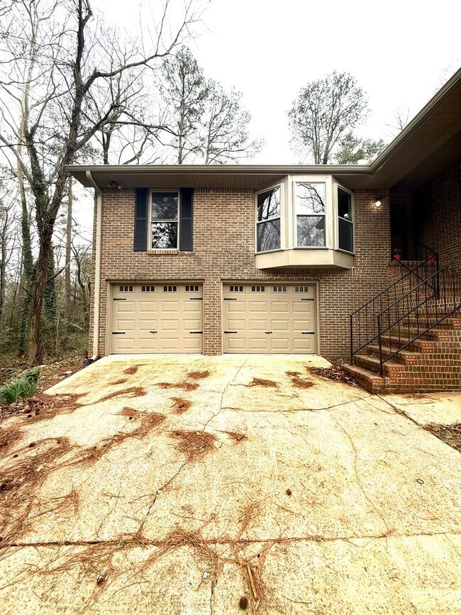 Foto del edificio - ** 4 Bed 3 Bath located in Prattville ** Call 334-366-9198 to schedule a self-tour. $500 credit t...