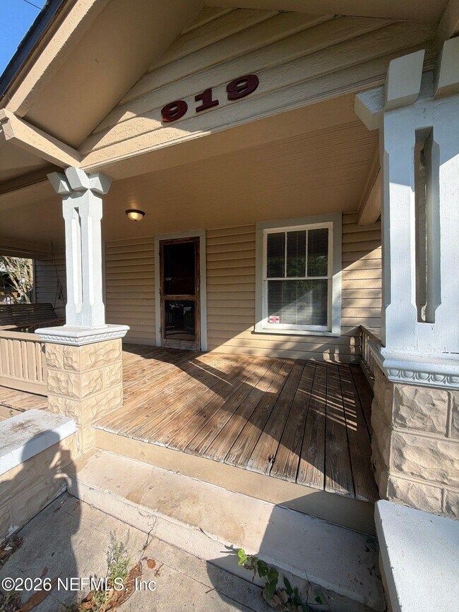 Foto del edificio - 919 Maynard St