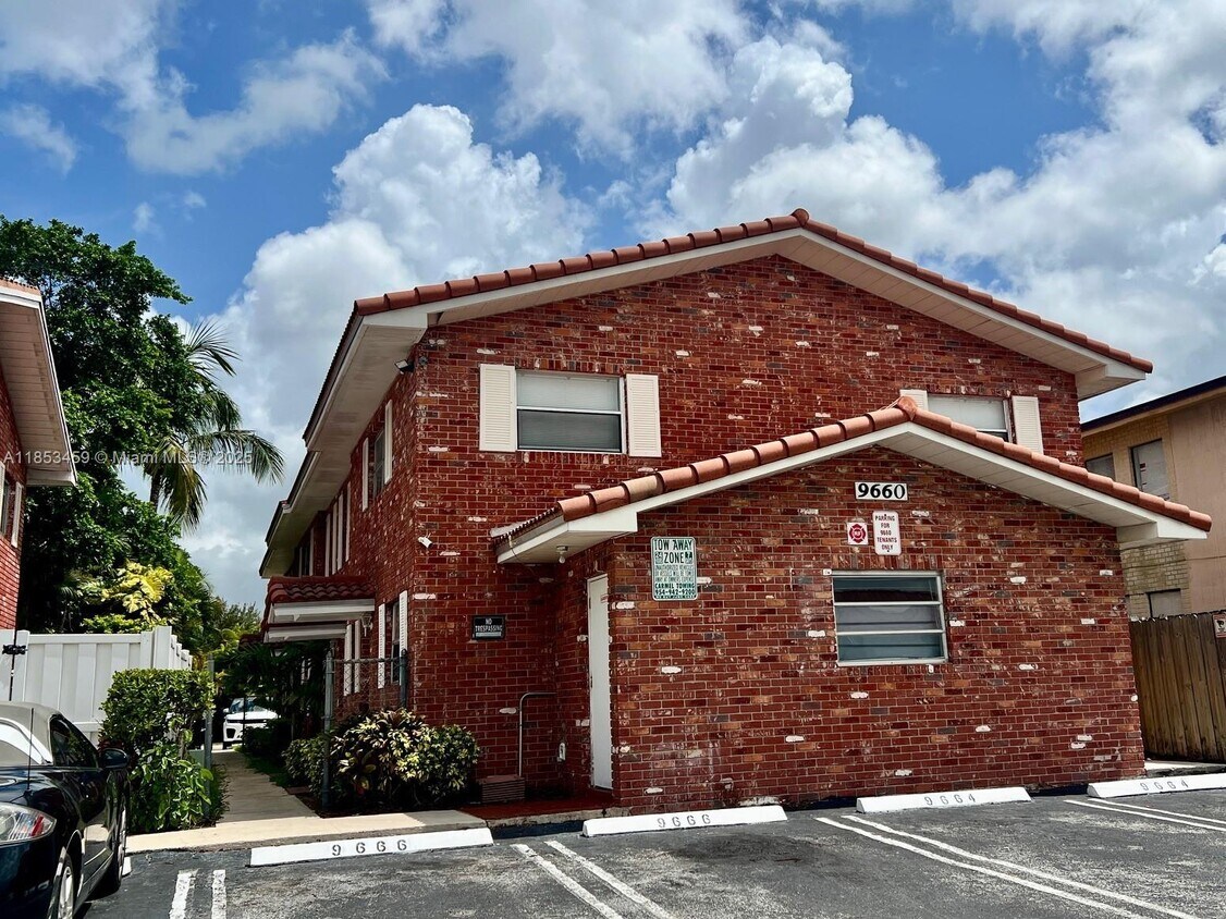 Primary Photo - 9660 NW 35th St
